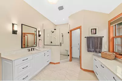 8646 S Parkland Ct, Franklin, WI 53132 - Photo 44