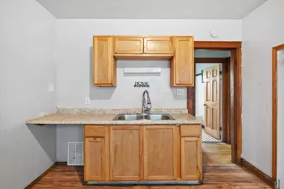 3215 W Auer Ave, Milwaukee, WI 53216 - Photo 8