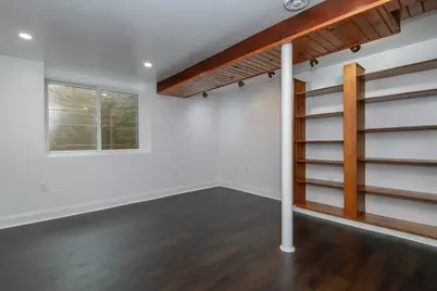 221 N Story Pkwy, Milwaukee, WI 53208 - Photo 44