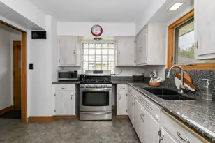 221 N Story Parkway, Milwaukee, WI 53208 - Photo 30