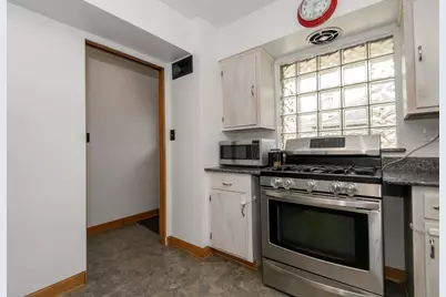 221 N Story Pkwy, Milwaukee, WI 53208 - Photo 32