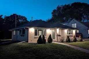 221 N Story Parkway, Milwaukee, WI 53208 - Photo 6