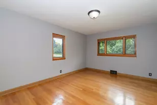 221 N Story Parkway, Milwaukee, WI 53208 - Photo 36