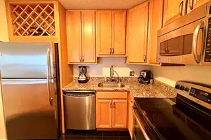 1660 N Prospect Ave, Milwaukee, WI 53202 - Photo 2