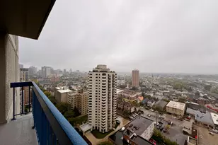 1660 N Prospect Ave, Milwaukee, WI 53202 - Photo 8