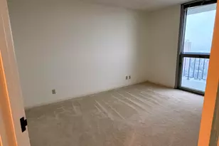 1660 N Prospect Ave, Milwaukee, WI 53202 - Photo 10
