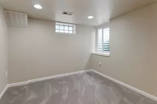 710 W Theresa Ct, Glendale, WI 53209 - Photo 36