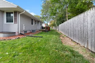710 W Theresa Ct, Glendale, WI 53209 - Photo 40