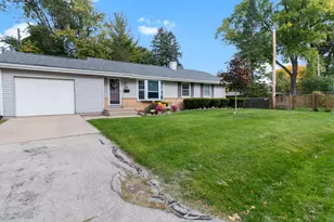 710 W Theresa Ct, Glendale, WI 53209 - Photo 2