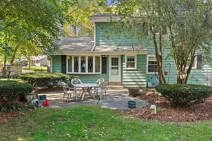 1001 Canterbury Ln, Waukesha, WI 53188 - Photo 48