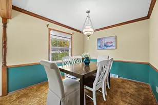 1001 Canterbury Ln, Waukesha, WI 53188 - Photo 10