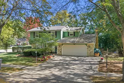 1001  Canterbury Ln, Waukesha, WI 53188 - Photo 46