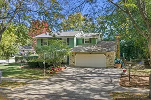 1001 Canterbury Ln, Waukesha, WI 53188 - Photo 46