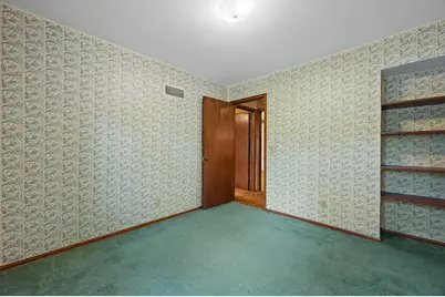 1001  Canterbury Ln, Waukesha, WI 53188 - Photo 34