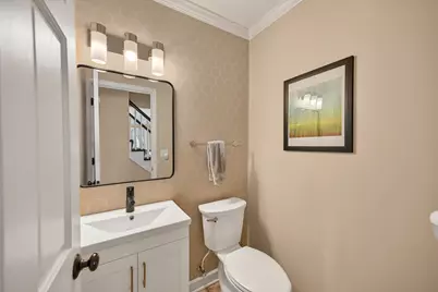 21400  Lancelot Dr, Brookfield, WI 53045 - Photo 16