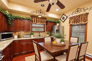 3743 W Miller Ln, Milwaukee, WI 53208 - Photo 8