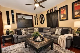 3743 W Miller Ln, Milwaukee, WI 53208 - Photo 6