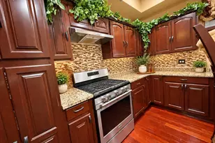 3743 W Miller Ln, Milwaukee, WI 53208 - Photo 10