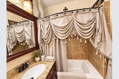 3743 W Miller Ln, Milwaukee, WI 53208 - Photo 22