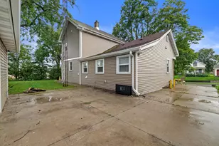 1221 N Main St, Racine, WI 53402 - Photo 26