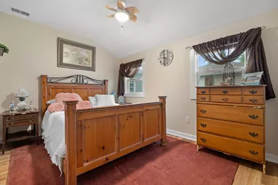 1221 N Main St, Racine, WI 53402 - Photo 12