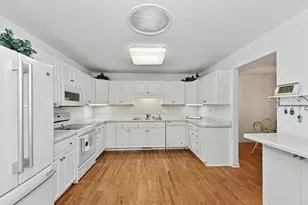 858 Augusta, Racine, WI 53185 - Photo 12