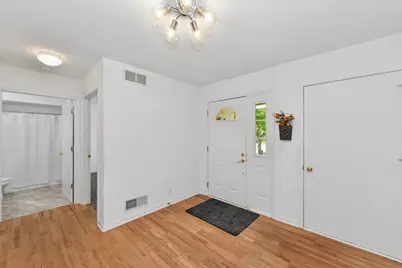 858  Augusta - #C, Racine, WI 53185 - Photo 4