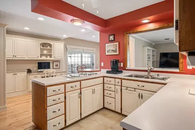 2621  Van Loon Rd, La Crosse, WI 54601 - Photo 8