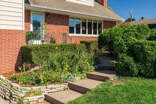 2621 Van Loon Rd, La Crosse, WI 54601 - Photo 2