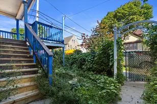 2319 S 17th St, Milwaukee, WI 53215 - Photo 6
