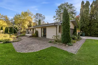 8840  Greenhill Ln, Greendale, WI 53129 - Photo 38
