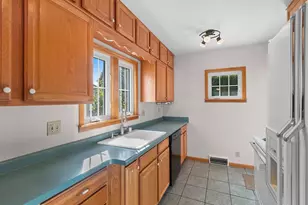 1132 N 15th St, Manitowoc, WI 54220 - Photo 2