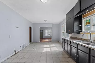 333 N 36th St, Milwaukee, WI 53208 - Photo 14