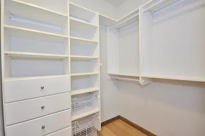 203 W Lloyd St #203, Milwaukee, WI 53212 - Photo 14