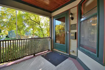 203 W Lloyd St #203, Milwaukee, WI 53212 - Photo 2