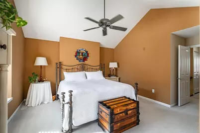 3870 S Lake Dr #1102, Saint Francis, WI 53235 - Photo 28