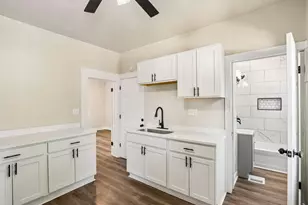 5902 W Park Hill Ave, Milwaukee, WI 53213 - Photo 16