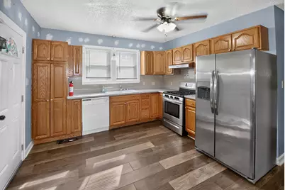 1640  Mead St, Racine, WI 53403 - Photo 4