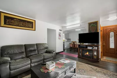 4758 S 22nd St, Milwaukee, WI 53221 - Photo 4
