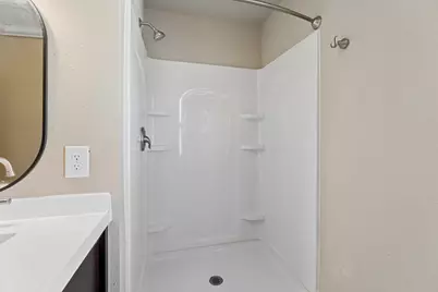 2002 N 20th St, Sheboygan, WI 53081 - Photo 32
