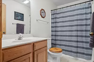 802 Laurel Pl, Holmen, WI 54636 - Photo 18
