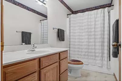 802  Laurel Pl, Holmen, WI 54636 - Photo 12