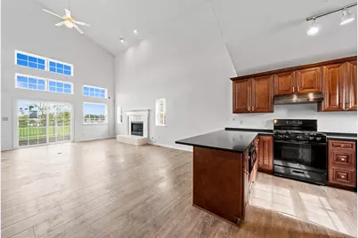 1873  Golfview Dr #35-15, Geneva, WI 53147 - Photo 6