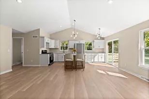 1007 Fieldridge Ct, Waukesha, WI 53188 - Photo 8