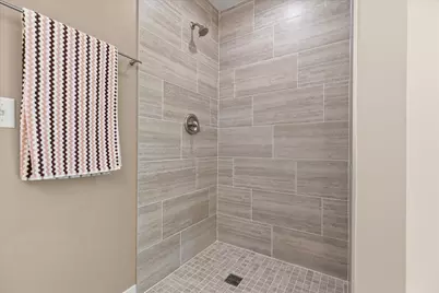 1007  Fieldridge Ct, Waukesha, WI 53188 - Photo 24