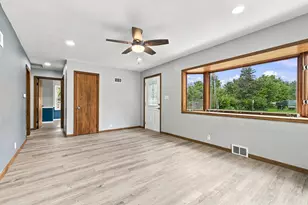 W190S7635 Circle Dr, Muskego, WI 53150 - Photo 12
