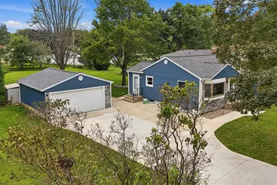 W190S7635  Circle Dr, Muskego, WI 53150 - Photo 2