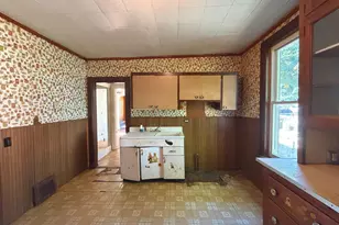 1305 Dr Martin Luther King Dr, Racine, WI 53404 - Photo 8