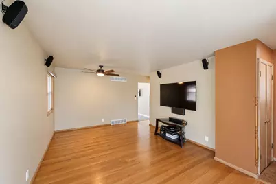 8725 W Palmetto Ave, Milwaukee, WI 53225 - Photo 6