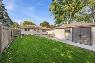 8725 W Palmetto Ave, Milwaukee, WI 53225 - Photo 24